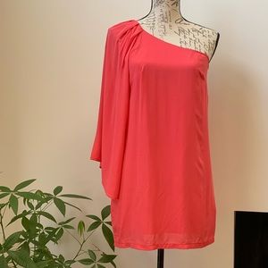 EUC Bare Shoulder Shift